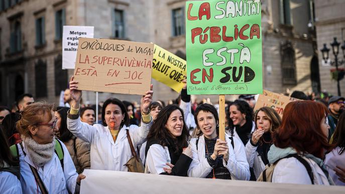 Els metges tornen a sortir al carrer en el segon dia de vaga dels facultatius
