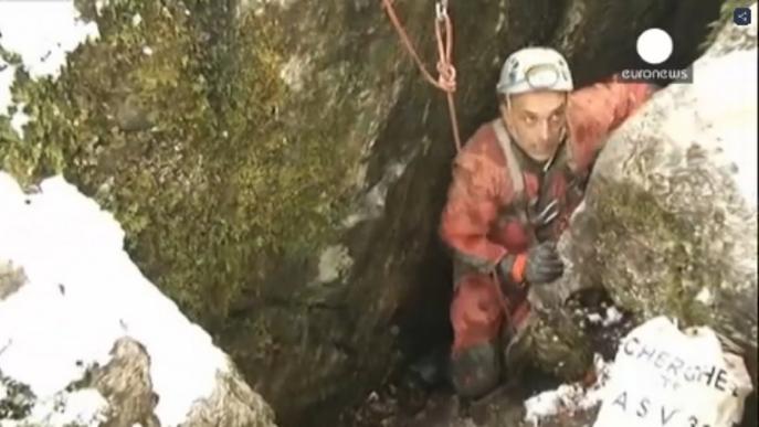 Set espeleòlegs de l’institut de la Pobla, atrapats una nit en una cova de França