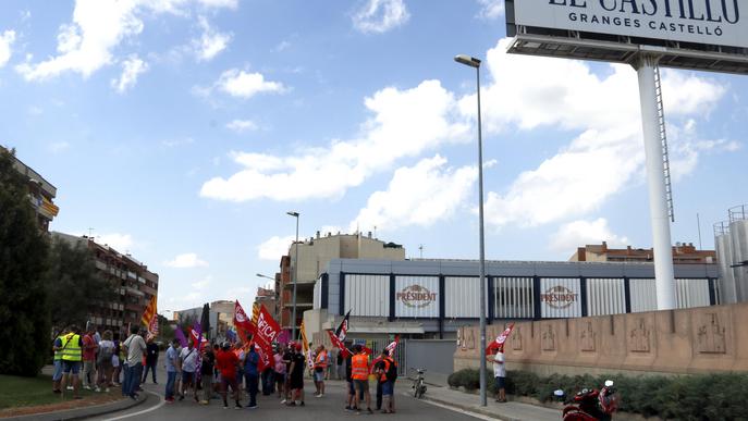 ⏯️ Treballadors protesten a Puleva Mollerussa per incompliments dels acords amb l'empresa