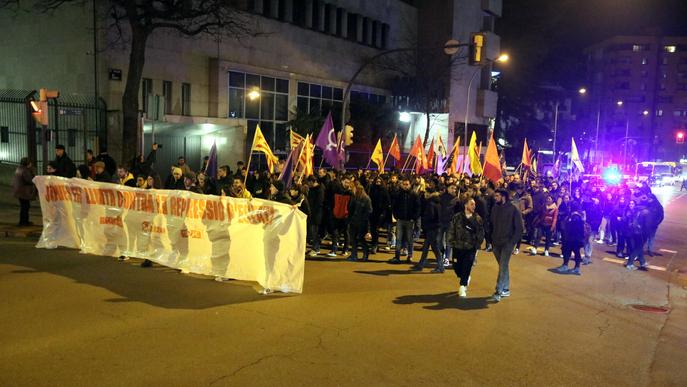 Més de 200 persones es manifesten a Lleida en suport als sis militants d'Arran investigats