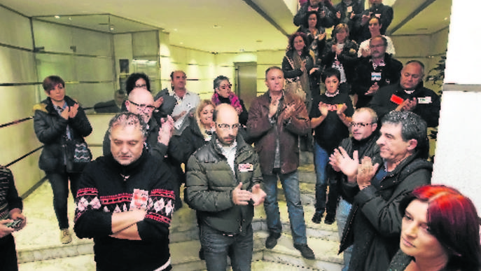 Tancada a Lleida per la devolució de les pagues als empleats públics