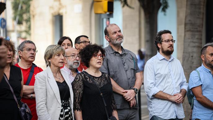 GALERIA: La Diada omple de les tradicionals ofrenes el monument de Rafael Casanova