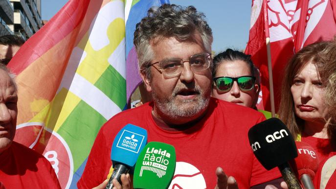 ⏯️ Protesta de la UGT a la seu d'Unió de Pagesos a Lleida per exigir que el conveni del camp s'adeqüi al salari mínim
