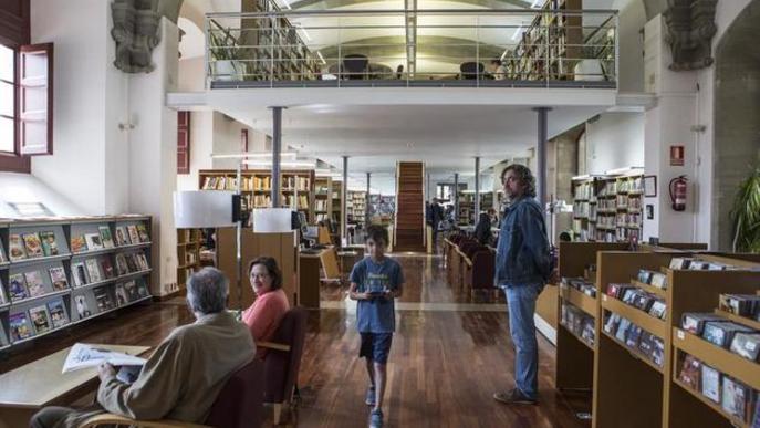 La biblioteca de Cervera a la Universitat compleix 25 anys