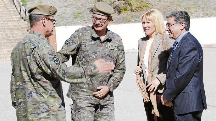 Millo reitera el compromís de Defensa amb l’AGBS de Talarn