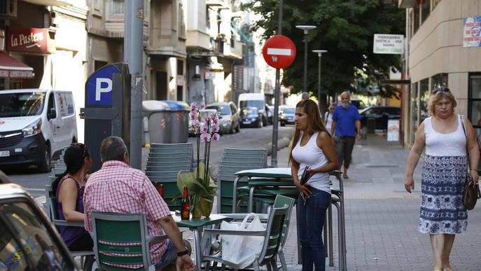 Els bars demanen terrasses més grans i tancar més tard