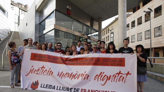 Ajornen la demanda a la Paeria per mantenir carrers franquistes