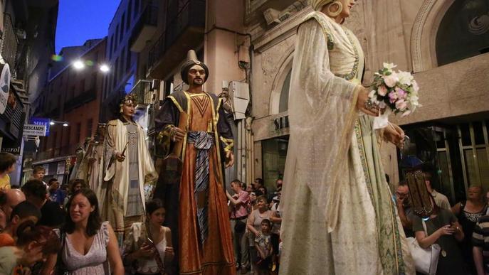 Els tradicionals fanalets de Sant Jaume il·luminen els carrers de Lleida