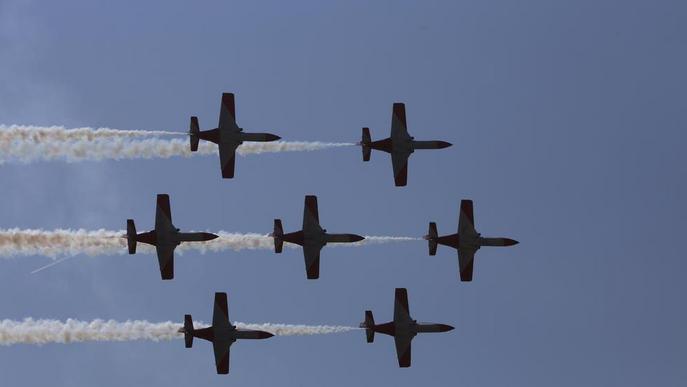 La festa al cel demostra la passió per l’aeronàutica a Alguaire