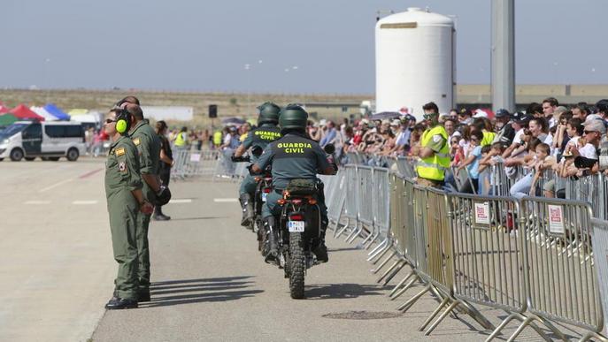 La festa al cel demostra la passió per l’aeronàutica a Alguaire