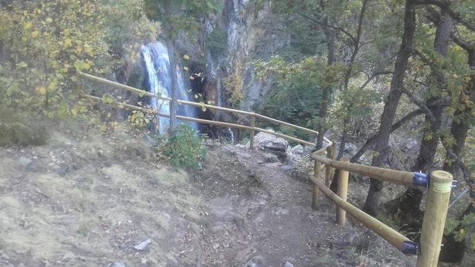 Instal·len una barana a la cascada de Noarre, a Tavascan