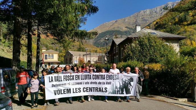 Manifestació de suport als veïns de la Vall Fosca que Endesa porta a judici per impagament