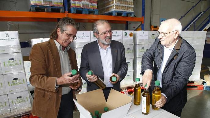 La Diputació dóna 5.000 litres d'oli al Banc dels Aliments