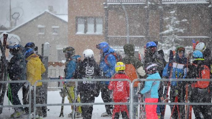 Més de 9.000 esquiadors fan front a les temperatures gèlides a les pistes de Lleida