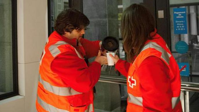 Creu Roja arriba a atendre 200 persones sense sostre a la setmana per fred