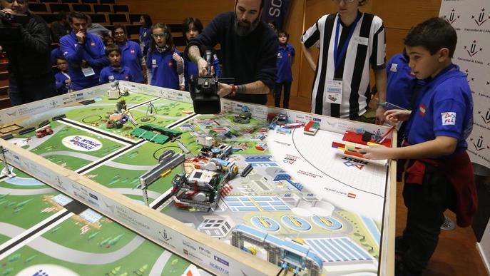 Artesa de Segre i la Pobla s’enduen la First Lego League, que té més noies que mai