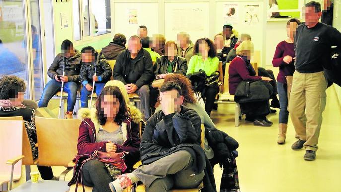 Queixes de pacients per esperes de set hores per ser visitats a Urgències de l’Arnau