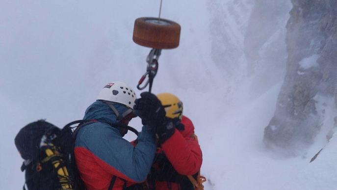 Un alpinista ferit després de caure per una canal a la Serra del Cadí