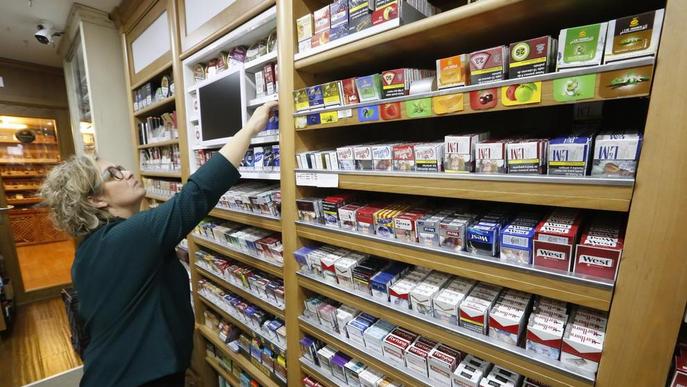 Les vendes de tabac cauen un 5% més a Lleida en 1 any