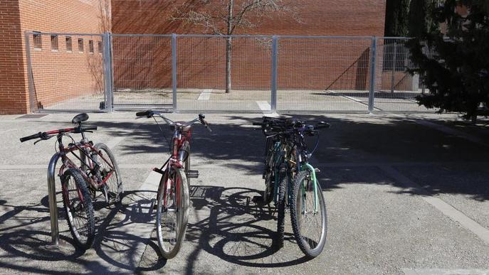 Instal·lada la macrogàbia per guardar bicicletes al campus d’Agrònoms