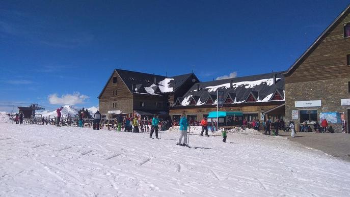 L'esquí encara la Setmana Santa amb tres metres de neu i totes les instal·lacions obertes
