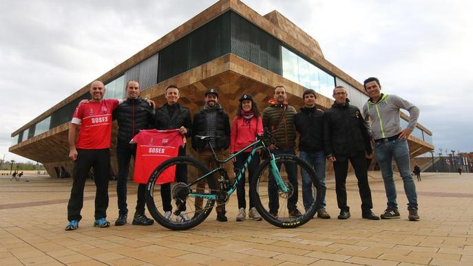 Lleida assalta la Titan Desert amb vint ciclistes