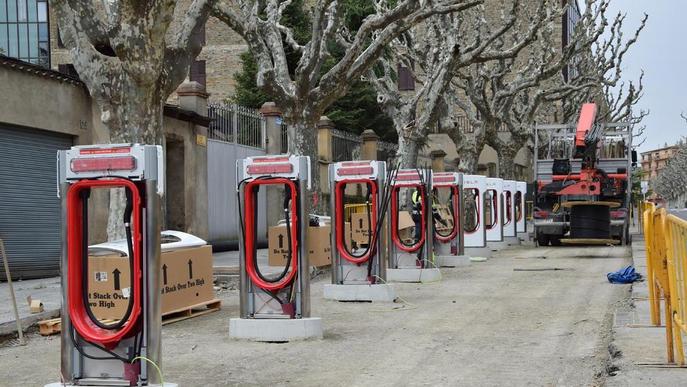 Habiliten deu punts per a la càrrega de vehicles elèctrics a la Seu d'Urgell