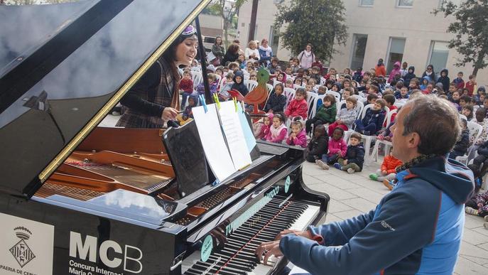 Els carrers de Cervera s’omplen de música de piano per un dia