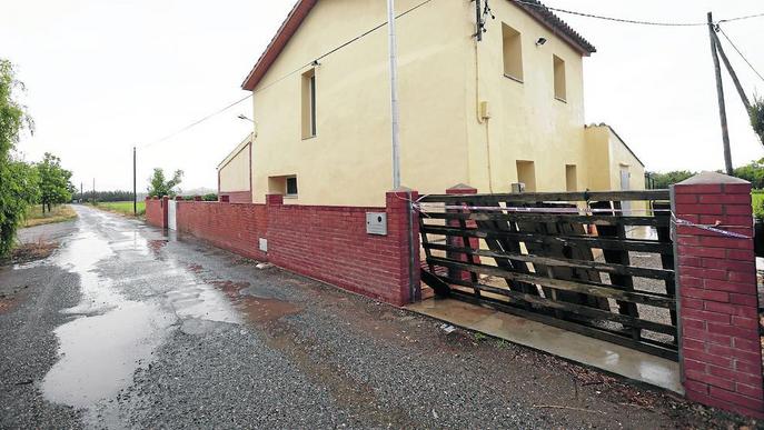 Continuen els robatoris a l'Horta: s'enduen una porta de ferro de tres metres de Rufea