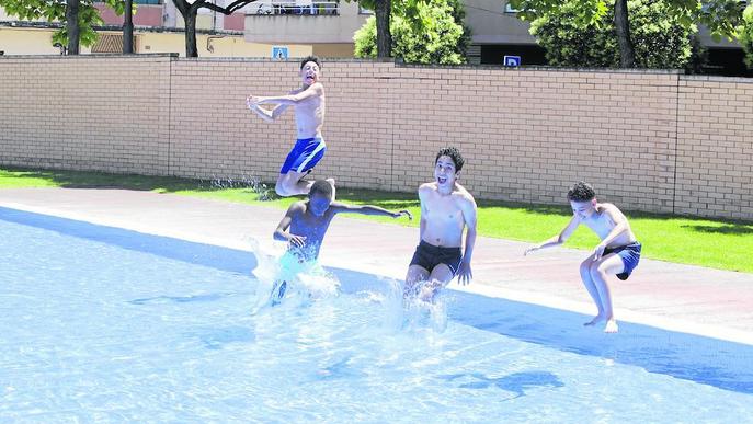 Més de 1.400 lleidatans estrenen les piscines en el seu primer cap de setmana