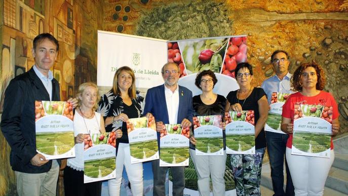 Collir fruita, nou reclam turístic a Aitona aquest estiu