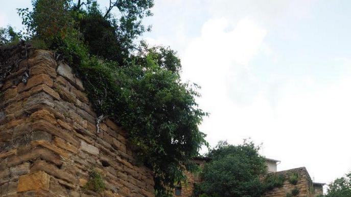 Àger finalitza la restauració de la muralla urbana, que serà visitable