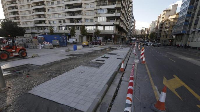 Veïns lamenten “la lentitud i el caos” de les obres del carril bici a l'avinguda Catalunya