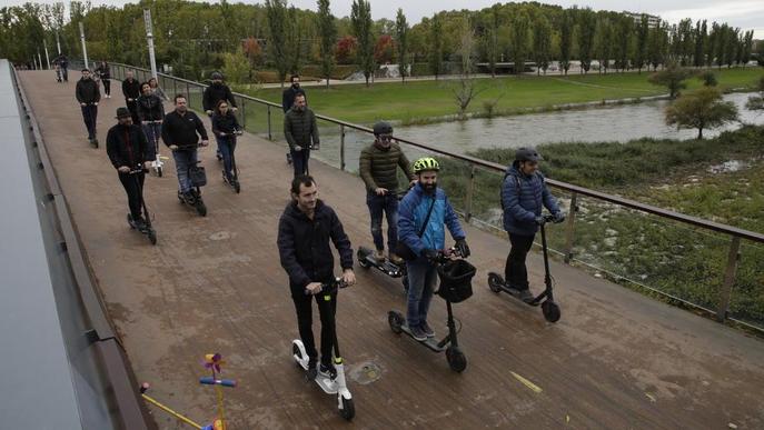 La Paeria ratifica el veto als patinets a la calçada