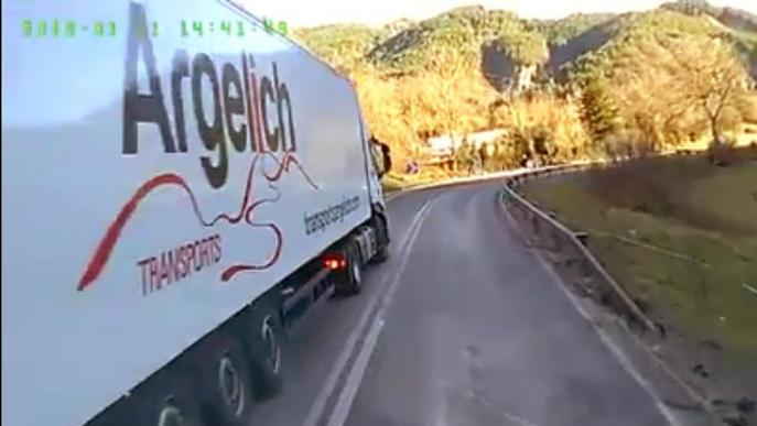 Els Mossos investiguen un camioner temerari al Pont de Suert