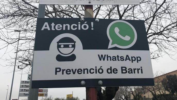 Un barri d’Agramunt avisa possibles lladres que els controla per WhatsApp