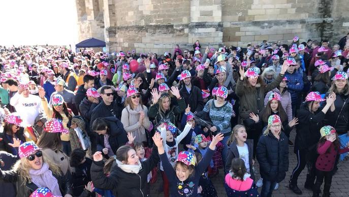 Unes 6.000 persones es posen la gorra per conscienciar sobre càncer infantil