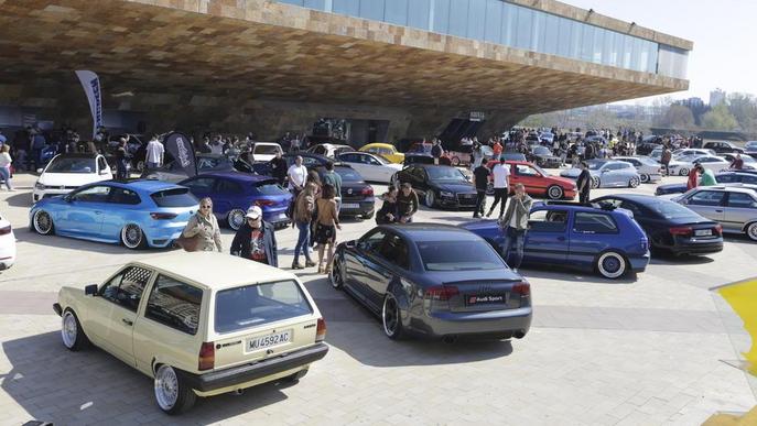 Gairebé 150 cotxes modificats participen a la Stance Caragol de Lleida