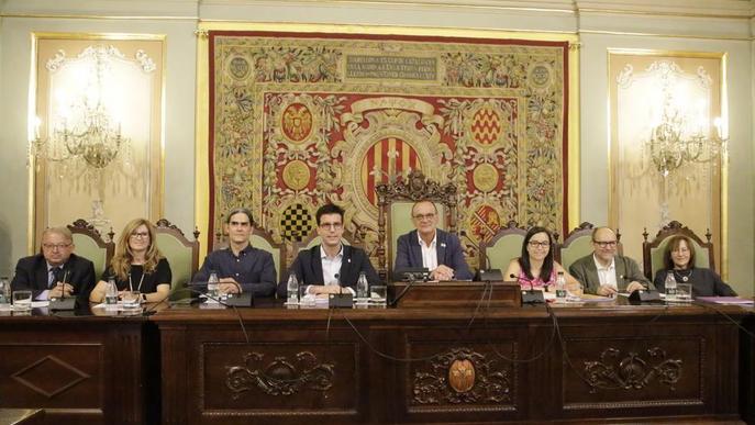 El tripartit aprova el cartipàs de la Paeria amb l’abstenció del PSC i el PP