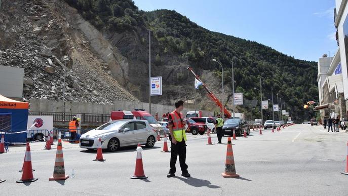 Andorra seguirà tallant el trànsit un cop oberta la via afectada per l'allau