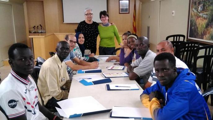 Torrefarrera imparteix un curs de català per a immigrants
