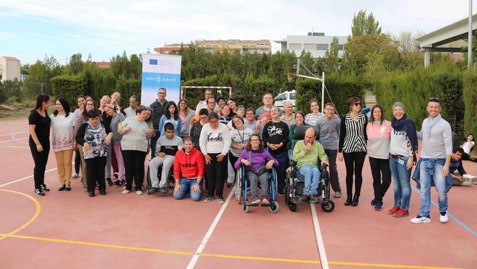 El Grup Alba fomenta la dansa i l’esport amb el projecte Unidans