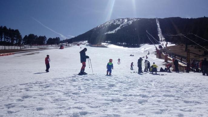 La neu artificial, esperança per a les estacions d’esquí