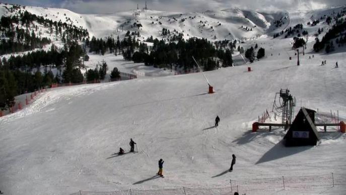 Les pistes d’esquí reobren després del vendaval amb més gruix de neu