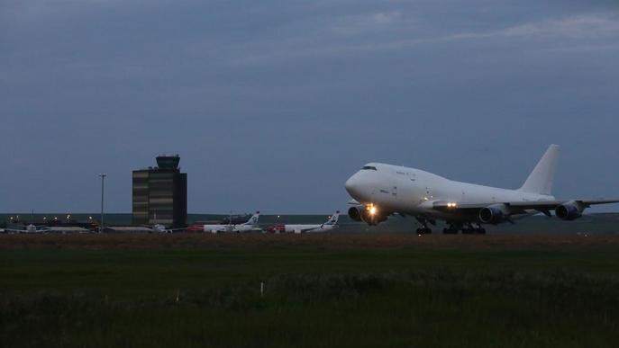 L’avió més gran que s’enlaira a Alguaire, rumb als EUA