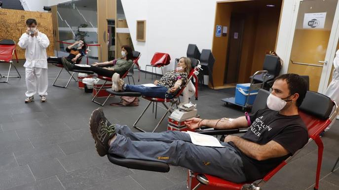 Unes 35 persones van donar sang aquest dijous a la Llotja