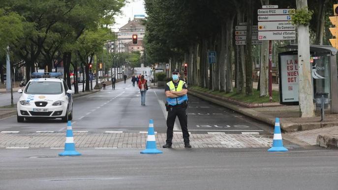 Arxiu vianants guàrdia urbana carrer tallat avinguda de Madrid