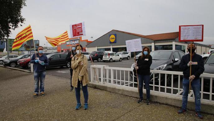 Protesta sindical a Lidl a Lleida i clausura a Fraga amb una jornada de vaga