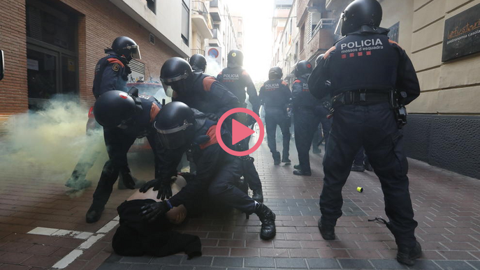 ⏯️ Aldarulls i una dona detinguda durant el desnonament de tres persones a Lleida