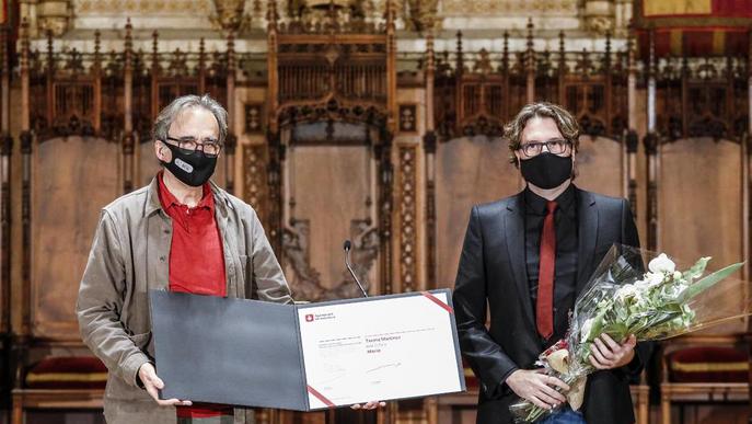 El poeta Txema Martínez rep el Premi Jocs Florals per 'Maria'